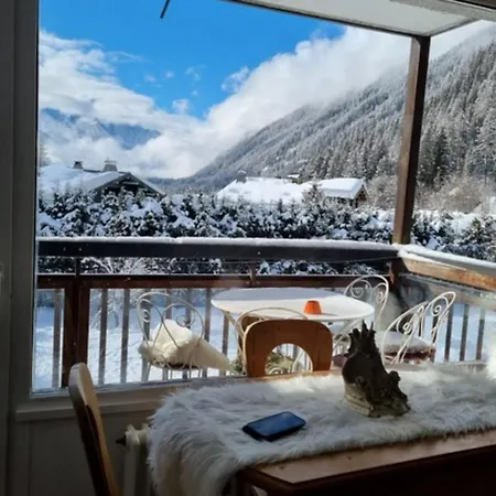 Apartment Charming With Swimming Pool In Argentiere